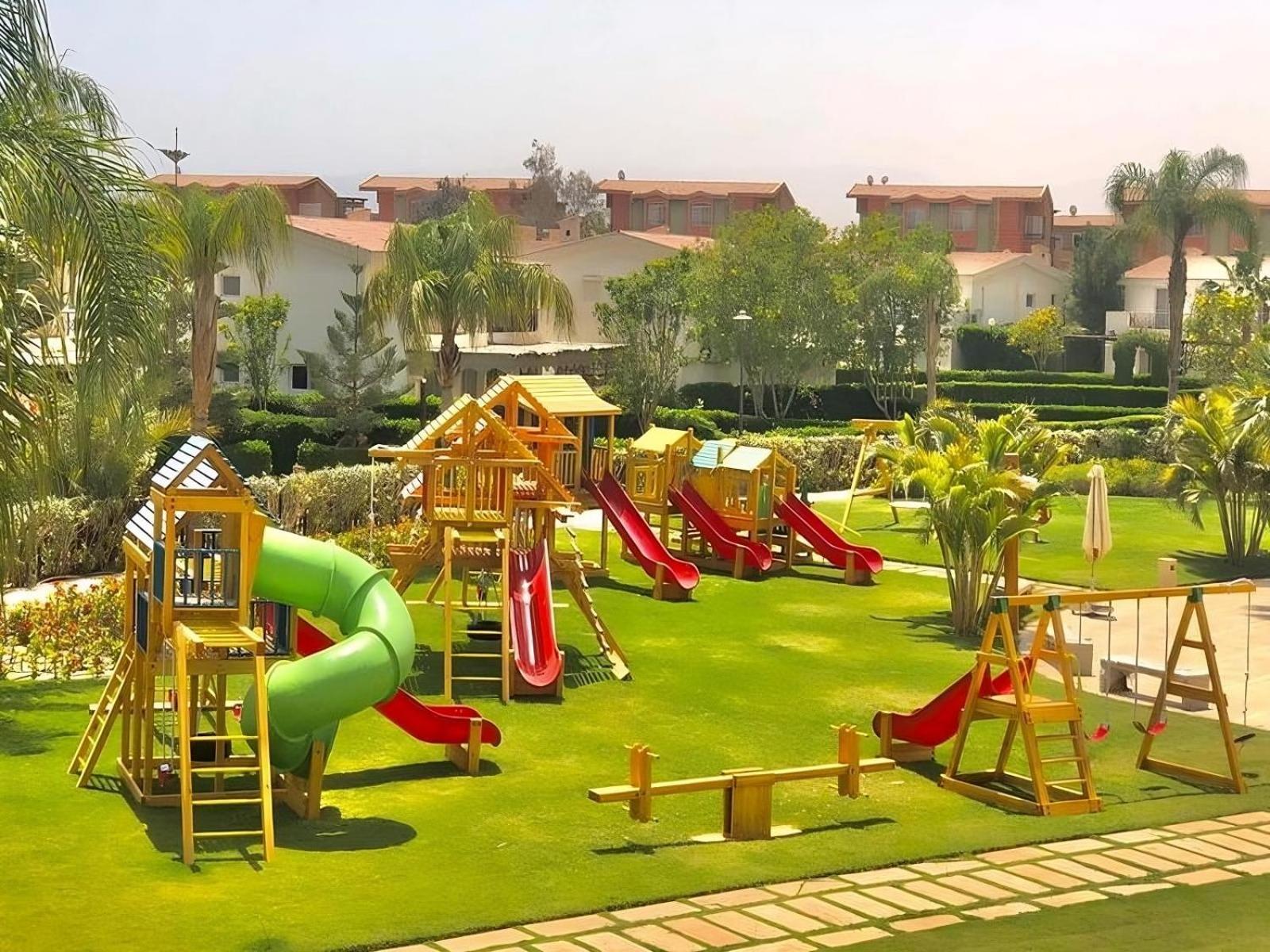 Jaz Little Venice Golf Resort Айн Сохна Екстериор снимка Playground in El Alamein