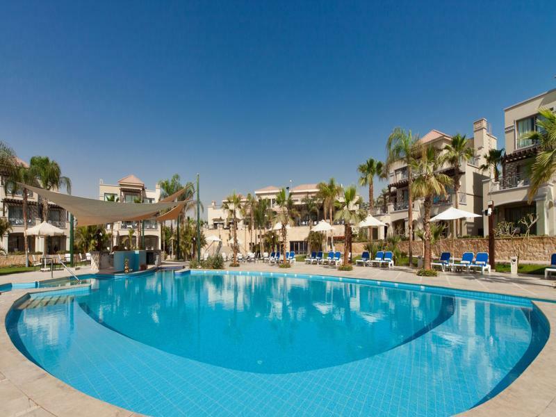 Jaz Little Venice Golf Resort Айн Сохна Екстериор снимка The swimming pool at the hotel